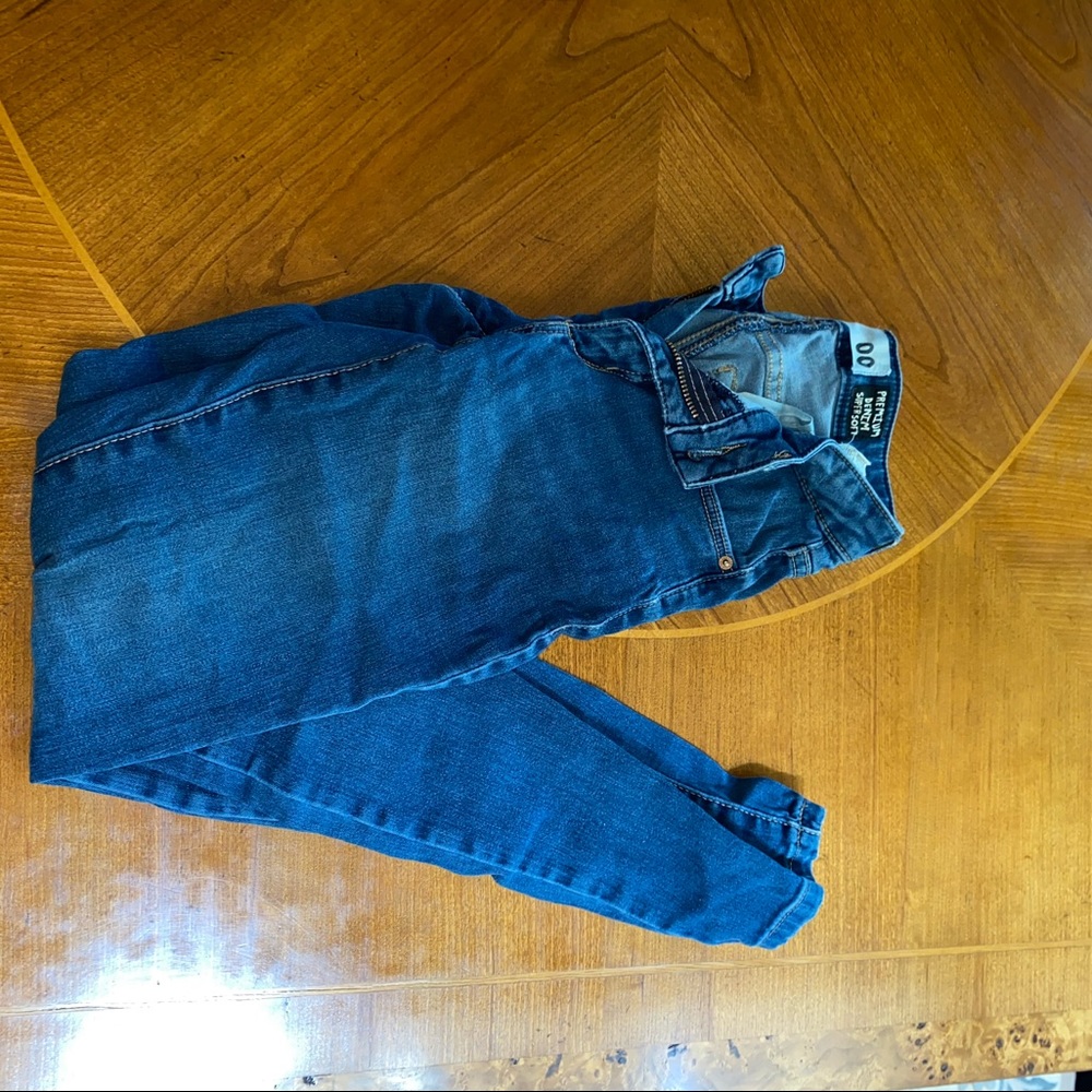 Garage, blue jeans👖🦋